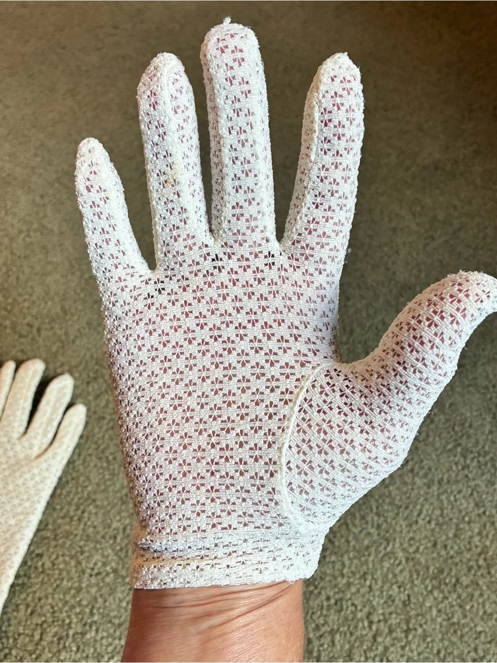 Womens XS Ivory Textured Stretchy Mesh Dress Gloves Costume Party Driving Formal